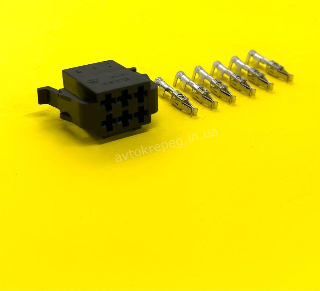 P259 Роз'єм гніздовий 6-ти конт. для реле задніх протитуманних ліхтарів ВАЗ 2110-2115