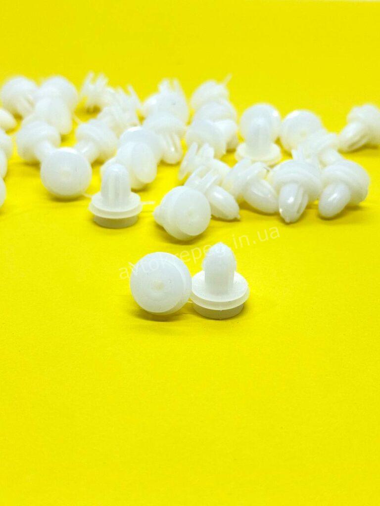 Кліпса №47 обшивки дверей та порогу Daewoo Ланос,Авео